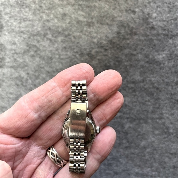 SOLD***Women’s Rolex Datejust Oyster***SOLD - Picture 5 of 9